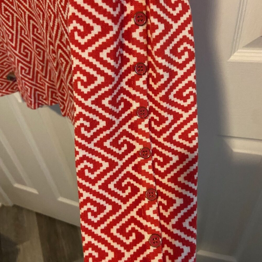 J. McLaughlin Red and White Geometric Print Pullover Top size M - Picture 3 of 4
